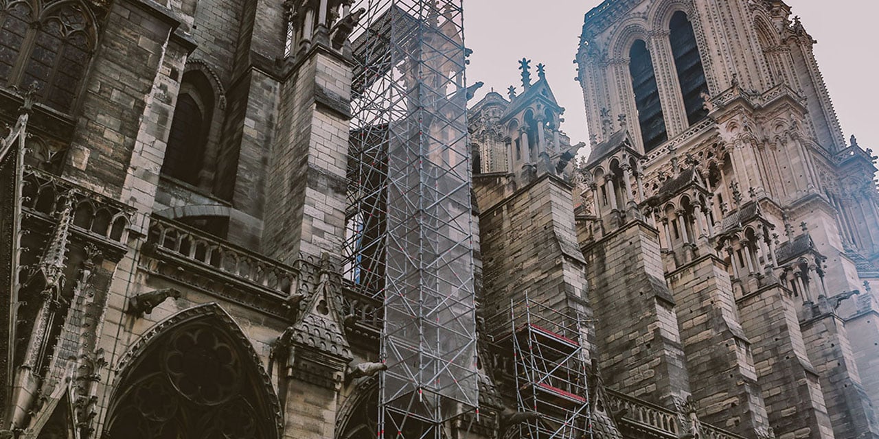 Building that is in the style of Gothic architecture.